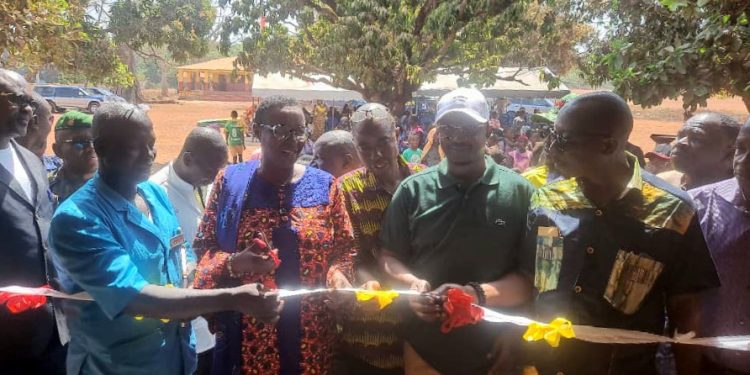 Boké-Education : L’Ecole primaire de Correrah rénovée et équipée par Société UMS