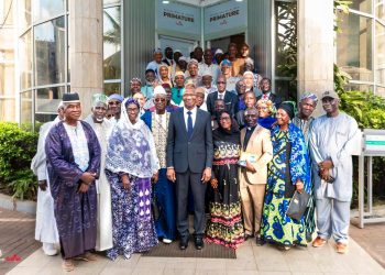 LE PREMIER MINISTRE RENCONTRE LES SAGES DE LA COMMUNAUTÉ NATIONALE