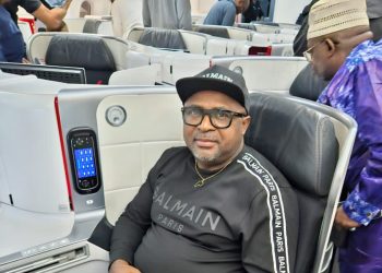 Dr. Davide Makongo aux Jeux Olympiques de Nice : Un Éclat de Fierté pour la Guinée