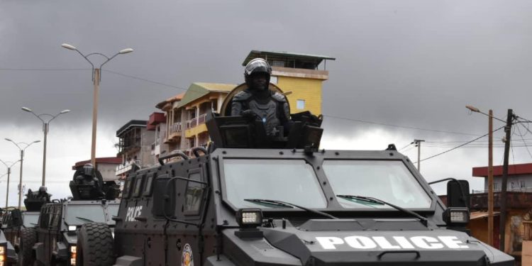Guinée : Démonstration de Force sous la Direction duContrôleur Général de la Police, Directeur Général de la Police Nationale, Djénaba Sory Camara, avec les Nouveaux Équipements de Sécurité