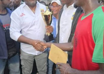 Tournoi de Football pour la Paix et la Cohabitation Pacifique : MINIM JOE de Coleah Centre Remporte la Finale et le Trophée Dr David Makongo