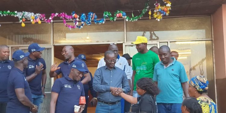 Karifa Condé, Directeur Général de la CBG, au Cœur des Festivités de Fin d’Année 2024