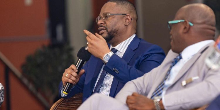 Mines, transition énergétique et développement durable — une conférence d’excellence en marge du Salon de l’Emploi et de l’Entrepreneuriat