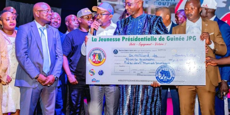 Un milliard pour la République : la jeunesse présidentielle mobilise la caution du Général Mamadi Doumbouya