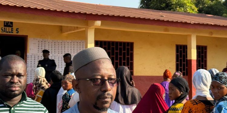 Élection présidentielle 2025 : Mohamed Lamine Sy Savané accomplit son devoir citoyen à Boké