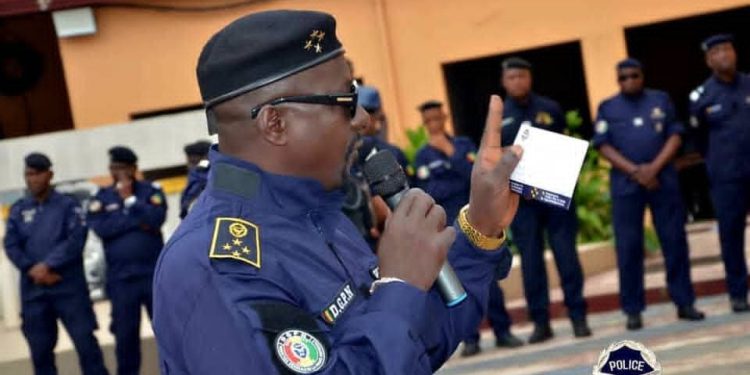 TRADITIONNEL RASSEMBLEMENT À COLÉAH : LE GÉNÉRAL DJÉNABA SORY CAMARA, LE « LION » DE LA POLICE NATIONALE, SALUE L’ENGAGEMENT EXEMPLAIRE DE LA TROUPE