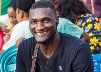 Aboubacar Éternel Camara, l’audace d’un jeune diplômé au service du contenu local à Boké