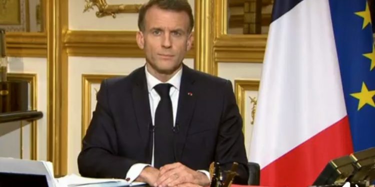 Crise au Moyen-Orient : Emmanuel Macron appelle à la désescalade et annonce des mesures de protection