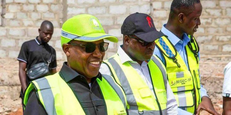 Boké–Gaoual : une avancée notable des travaux routiers saluée par le ministre Facinet Sylla