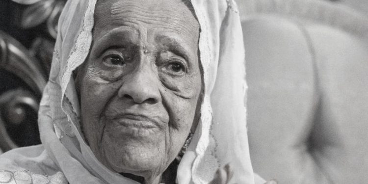 Hommage à Hadja Andrée Touré : l’incarnation de la dignité guinéenne  Par Boubacar Yacine Diallo